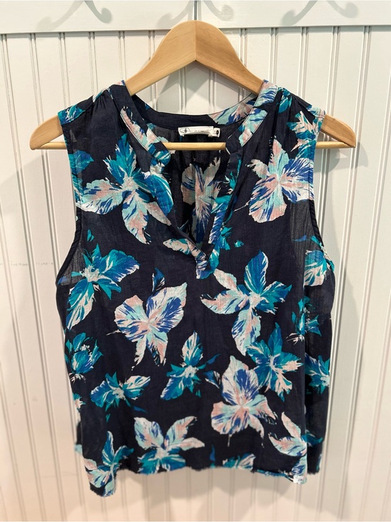 Carve Designs Tops - Carve Designs Navy Floral Sleeveless V-Neck Tank with Teal & White Flowers